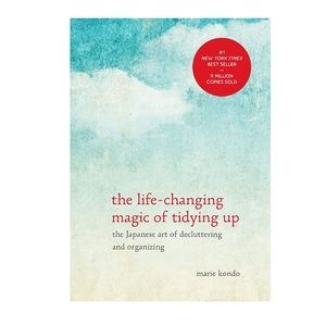 Marie Kondo Book: The life changing Magic of tidying up
